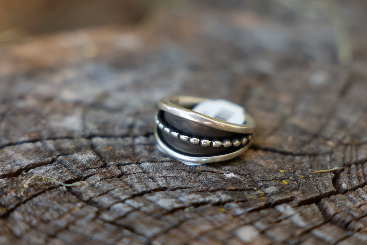 Sterling Silver Ring with Silver Rope in Middle