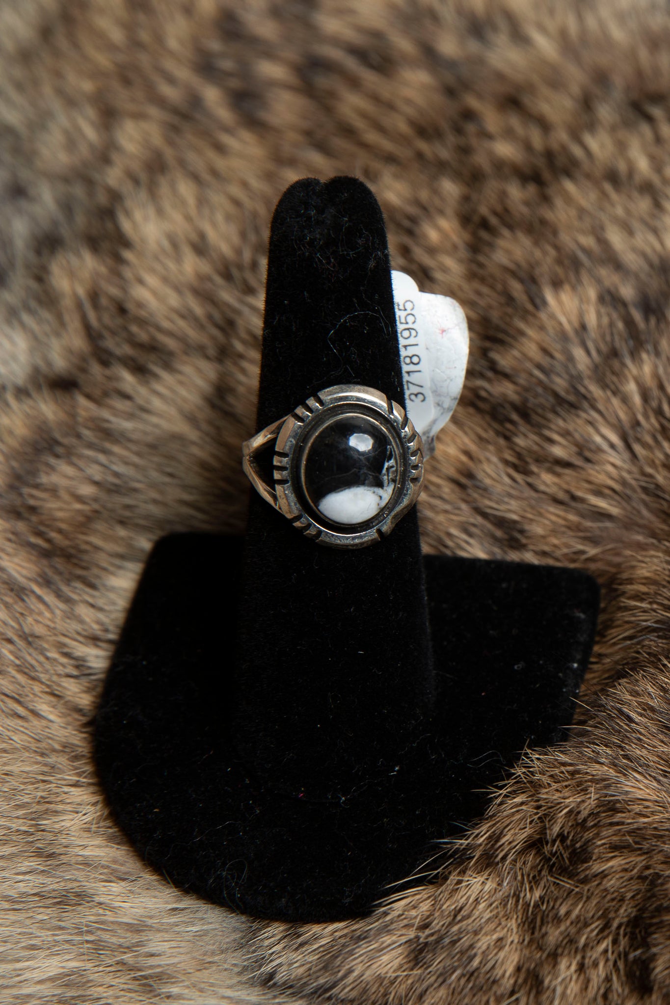 Round White Buffalo Ring